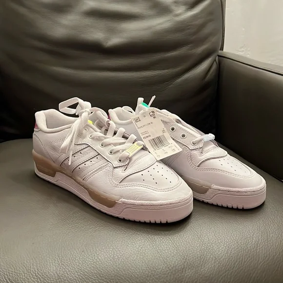 Adidas Rivalry Low - Picture 1 of 5